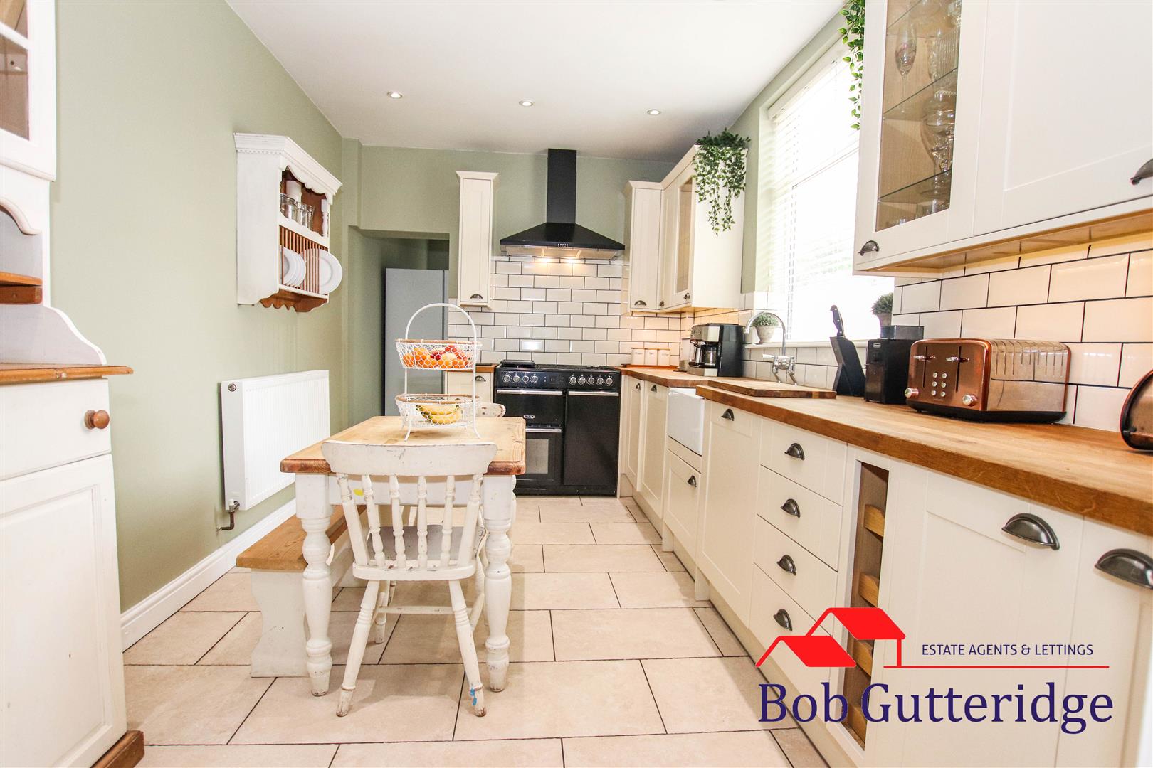 FITTED KITCHEN / BREAKFAST ROOM